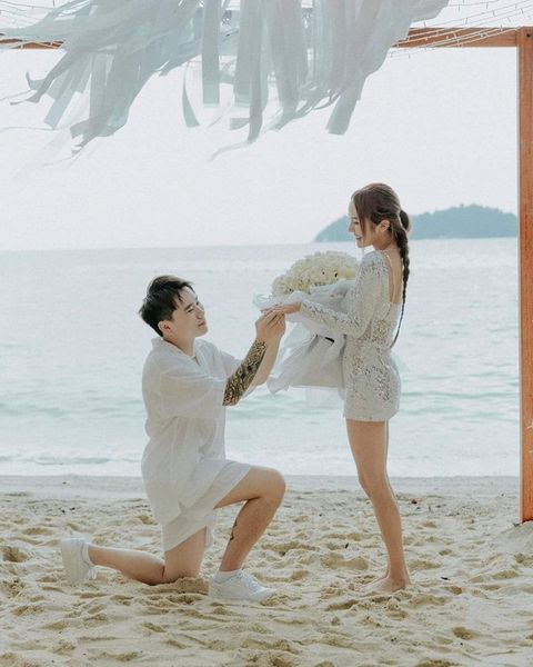 ​Danny@3P求婚成功 Jestinna钻戒闪瞎众人 