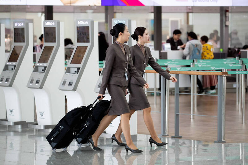 不涨薪就罢工!韩亚航空班机延误、取消率大增