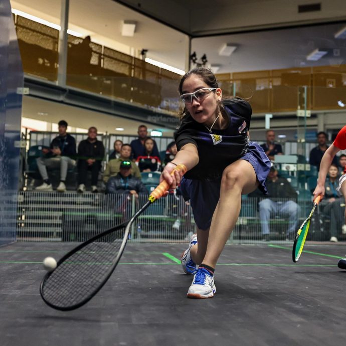 世界青年壁球锦标赛| 蔡汉稳止步8强 艾拉勇闯半决赛