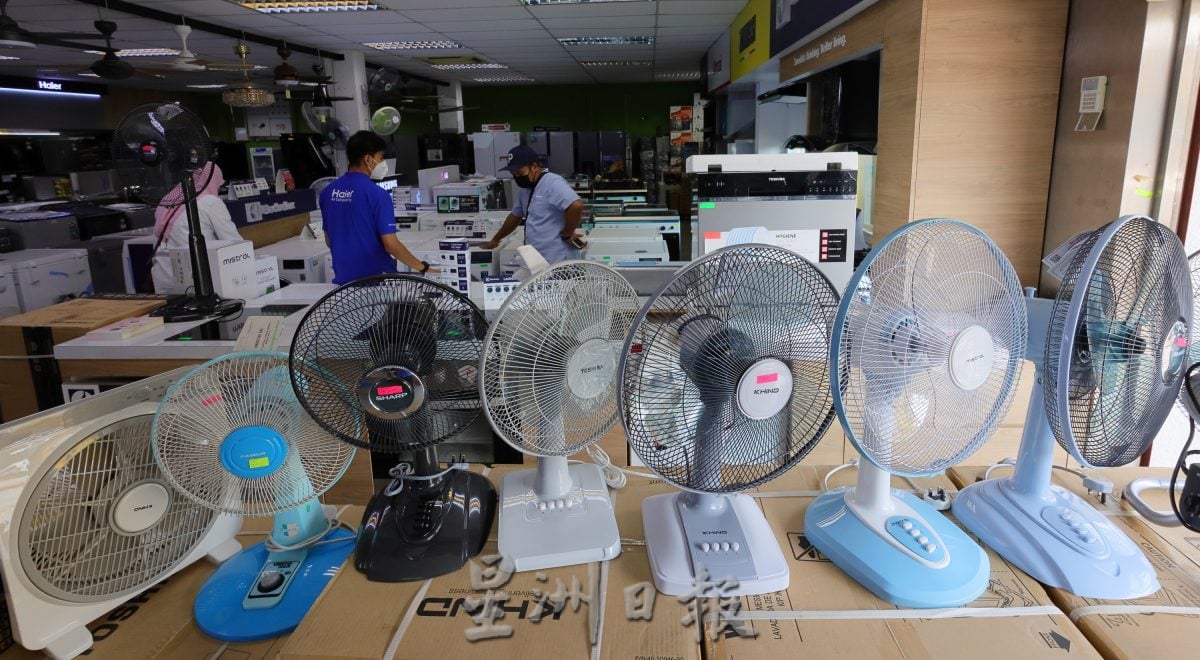 东01：马币跌跌不休，电器本月起涨价。