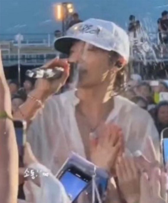 东海音乐节被摸胸扣指 画面疯传粉丝怒骂性骚扰	