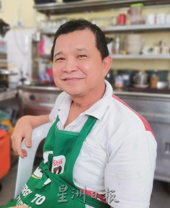 东:咖啡店:茶水不随便调整价格
