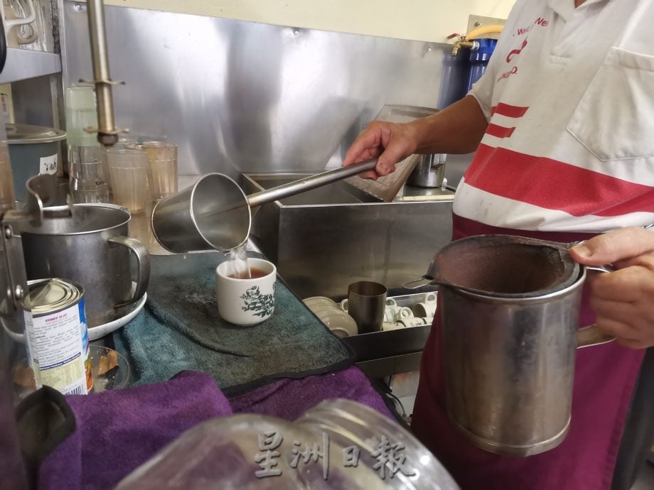 东:咖啡店:茶水不随便调整价格