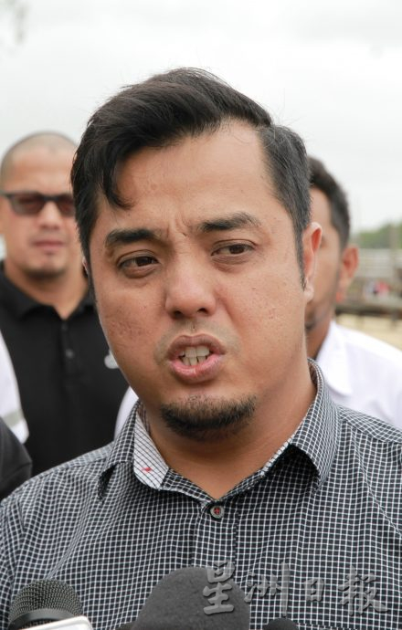 东:彭Swcorp:将严查关丹达士花园非法垃圾丢弃活动!