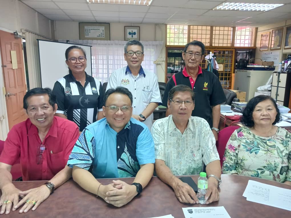 东:阔别5年,瓜登中华维新中学再次举办文娱晚会,筹募课外活动经费,筹款目标为30万令吉。