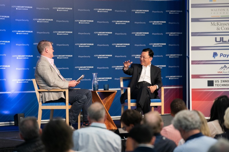 中国驻美大使谢锋回应外长秦刚去向：我们就等着看