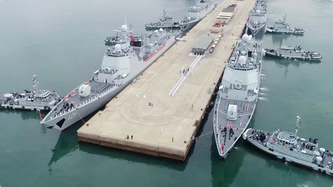 中方海上编队共5艘舰艇