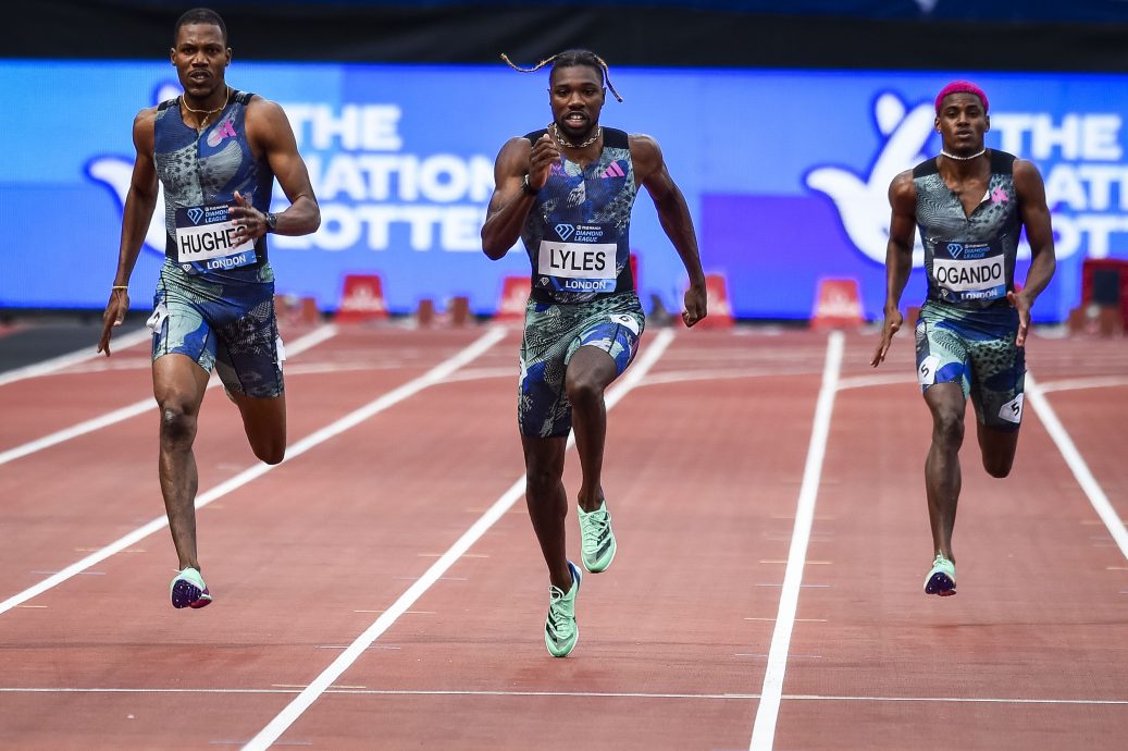 伦敦站钻石田径联赛| 男200公尺赛精彩绝伦 莱尔斯破博尔特15年纪录