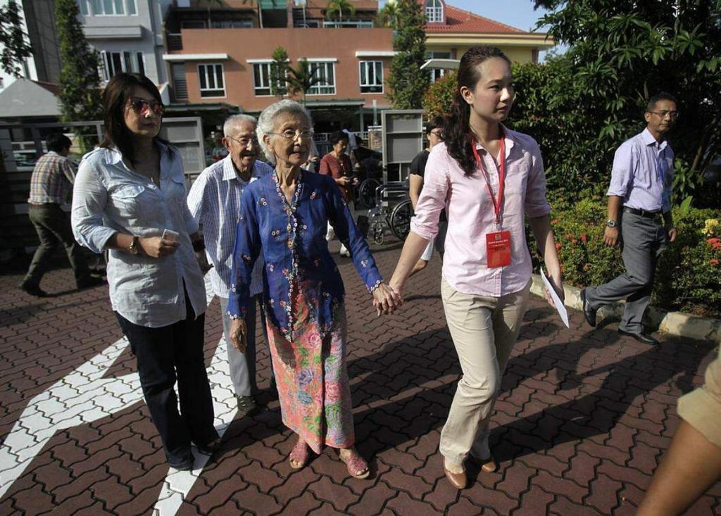 佘雪玲——当年一鸣惊人的政治新星