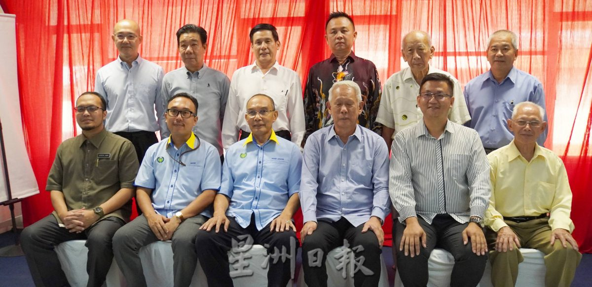 促进玻政府与华社关系 玻华社联委会成立