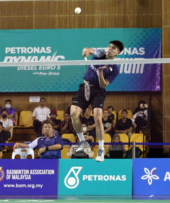 全国羽球锦标赛| 男单4强上演“好友对决”  梁峻豪斗林志咏