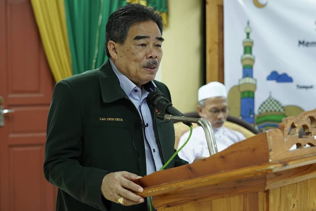 全国:丹州大臣特别事务官刘清泉表示,丹州非穆斯林对伊党丹州政府推行的伊斯兰政策没异议,那些对丹州政府说三道四的人,都不是吉兰丹人,有些人甚至没来过吉兰丹。