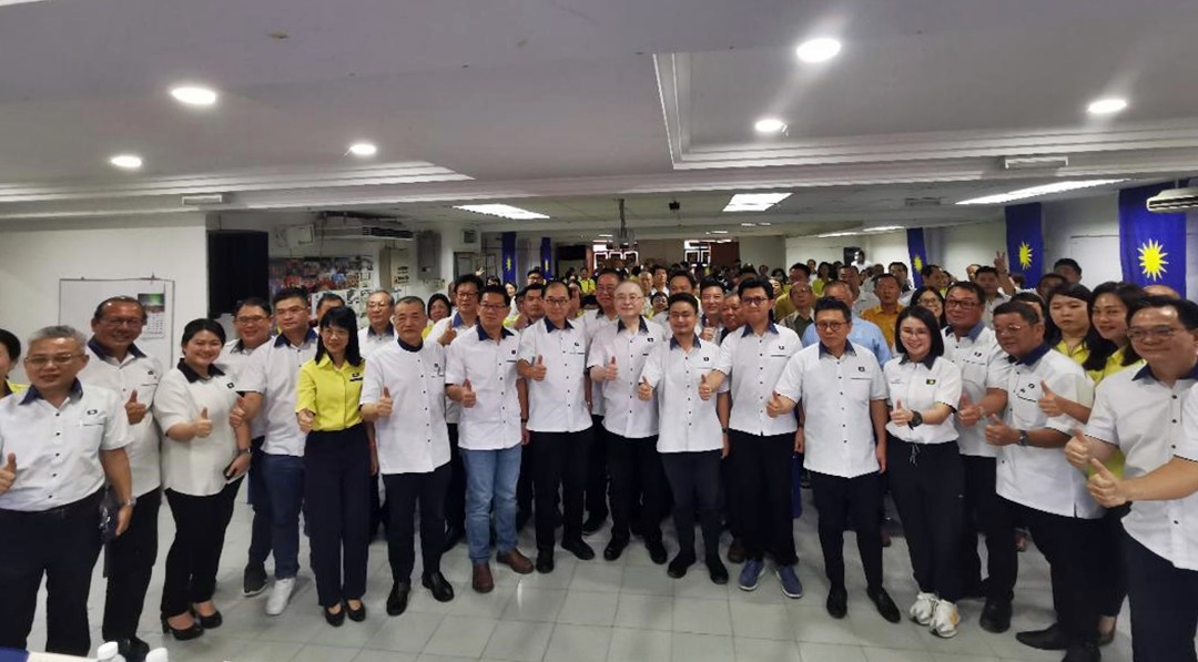 马华总会长拿督斯里魏家祥强调,作为国阵成员党,马华将扮演好角色,在6州州选为国阵候选人助选,协助他们赢得州选。 