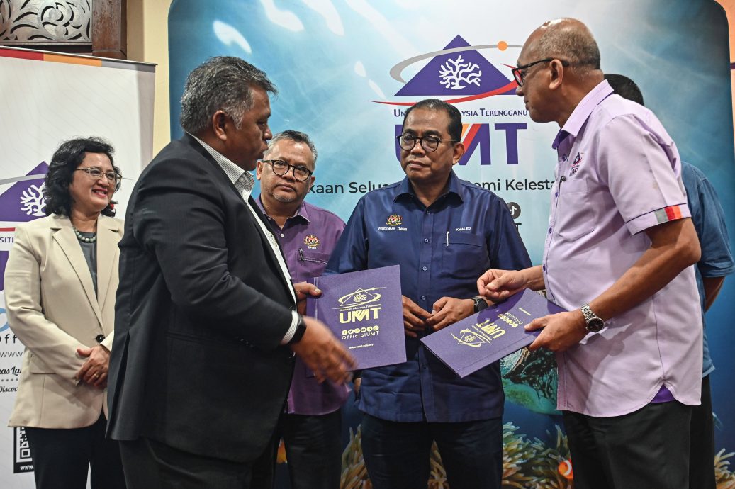 全国：高教部长拿督斯里莫哈末卡立指出，高教部不阻止大专生积极参与政治活动。