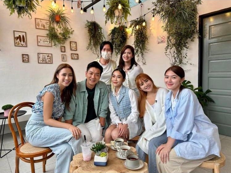 刘颖旋金马仑被捕获 黎诺懿拉大队山上取景