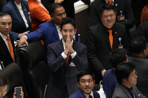 取代竖姆指那张,最新的!Thailand Politics:Pita Limjaroenrat