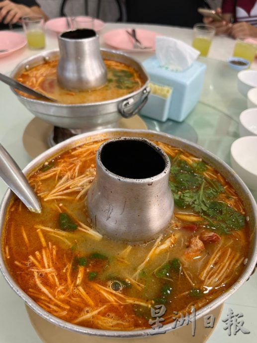 周末酒店一房难求 泰国勿洞旅游热爆