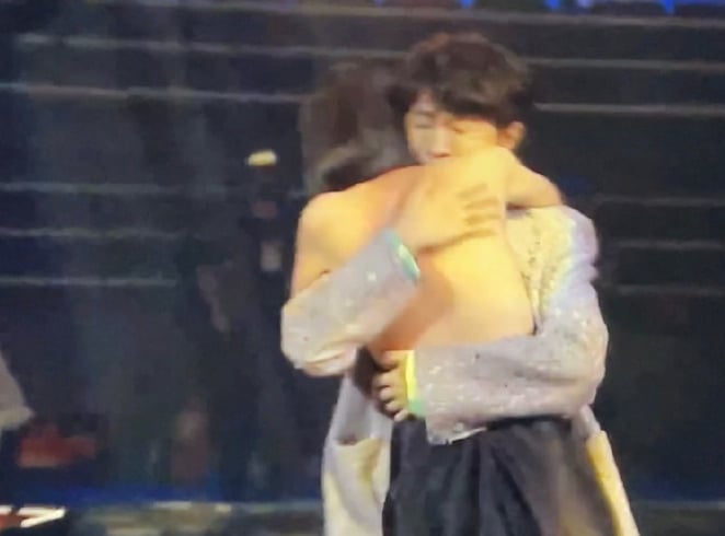 周杰伦失年度歌曲奖 陈绮贞颁奖给安溥被封“最美好画面”