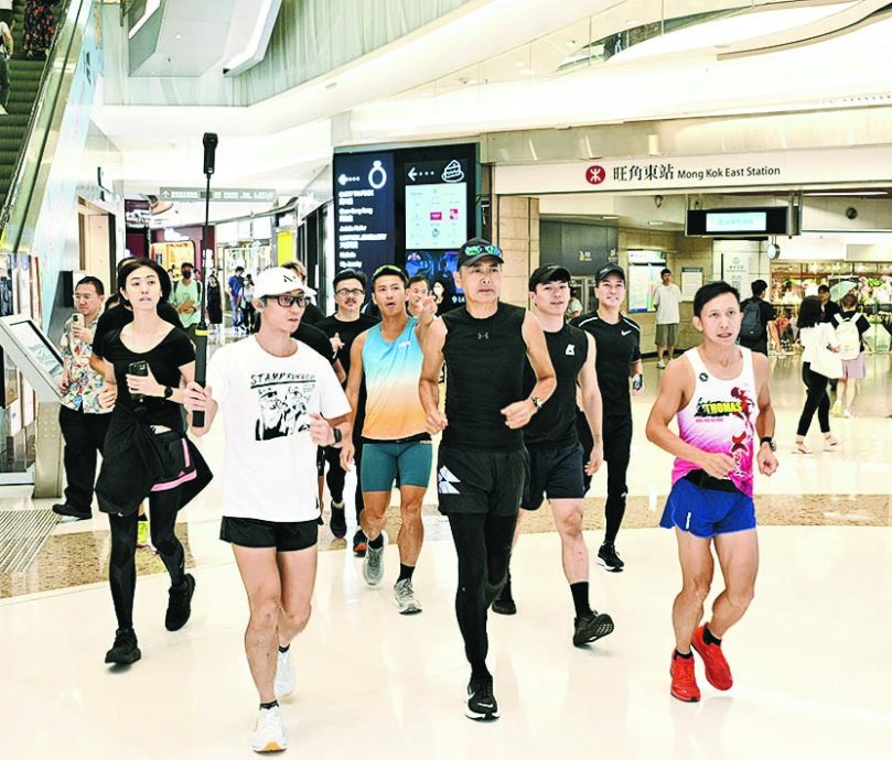 周润发开创先河 “跑”戏院谢票