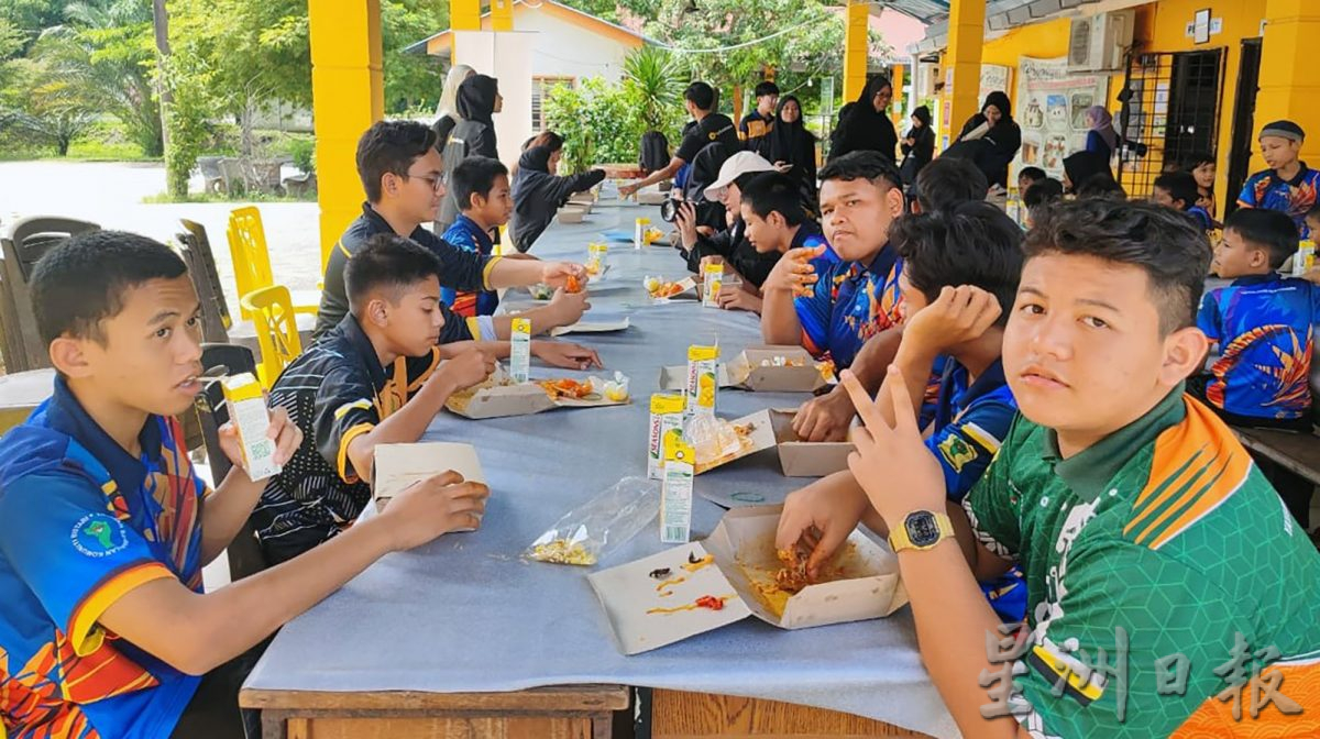 国油大学学生YOSH “慈善厨房”计划 为珠宝孤儿献上温暖