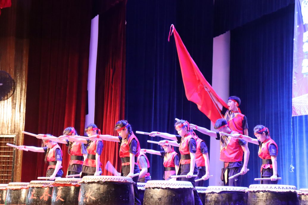 大都会-公教中学校庆