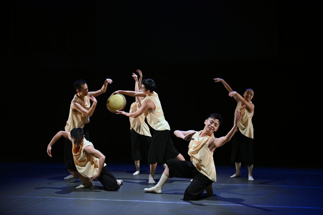 大都会/《向前有路》演出/10图