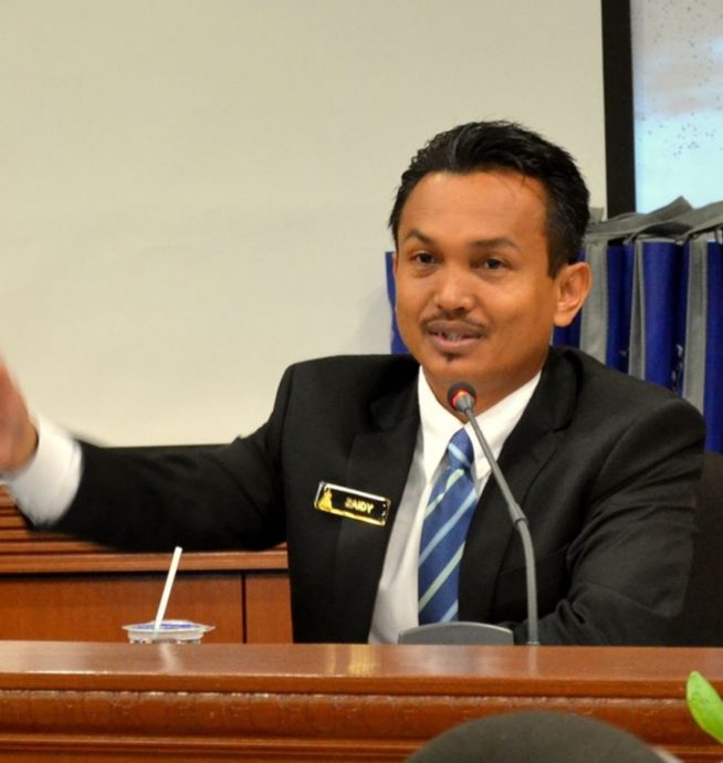 大都会:国盟指有人阻挠活动,市议会指无人申请准证/3图