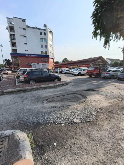 大都会/永安镇、新镇商业区陆续铺路／3图