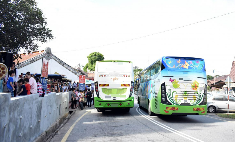 大都会/电访旅巴生意情况