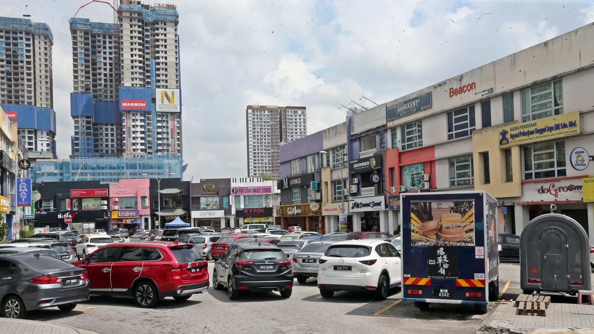 大都会／封面/古仔鸿图园与大城堡餐车违停情况／15图