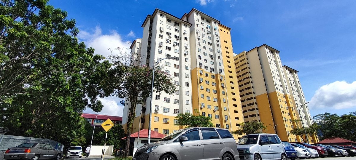 大都会/ME03头/余保凭:甲洞横街组屋草场建议建组屋/3图