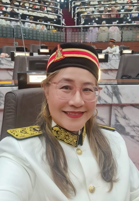 大都会:专访黄洁冰