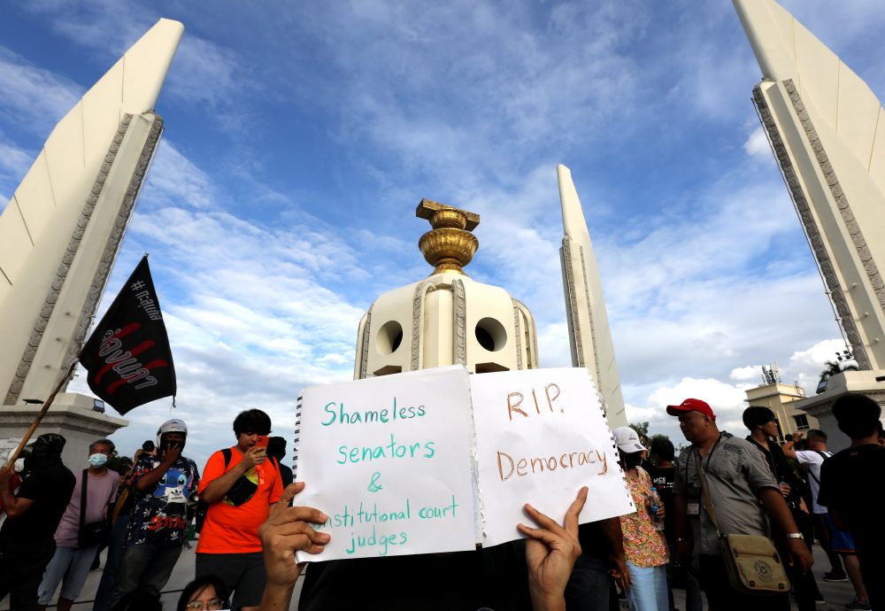 头)泰媒:为泰党另组执政联盟获3大党支持 其提名首相候选人料够票当选