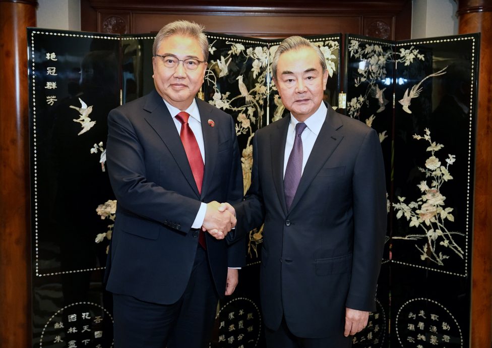 头)王毅：警惕北约试图插足东盟 引入冷战思维和阵营对抗