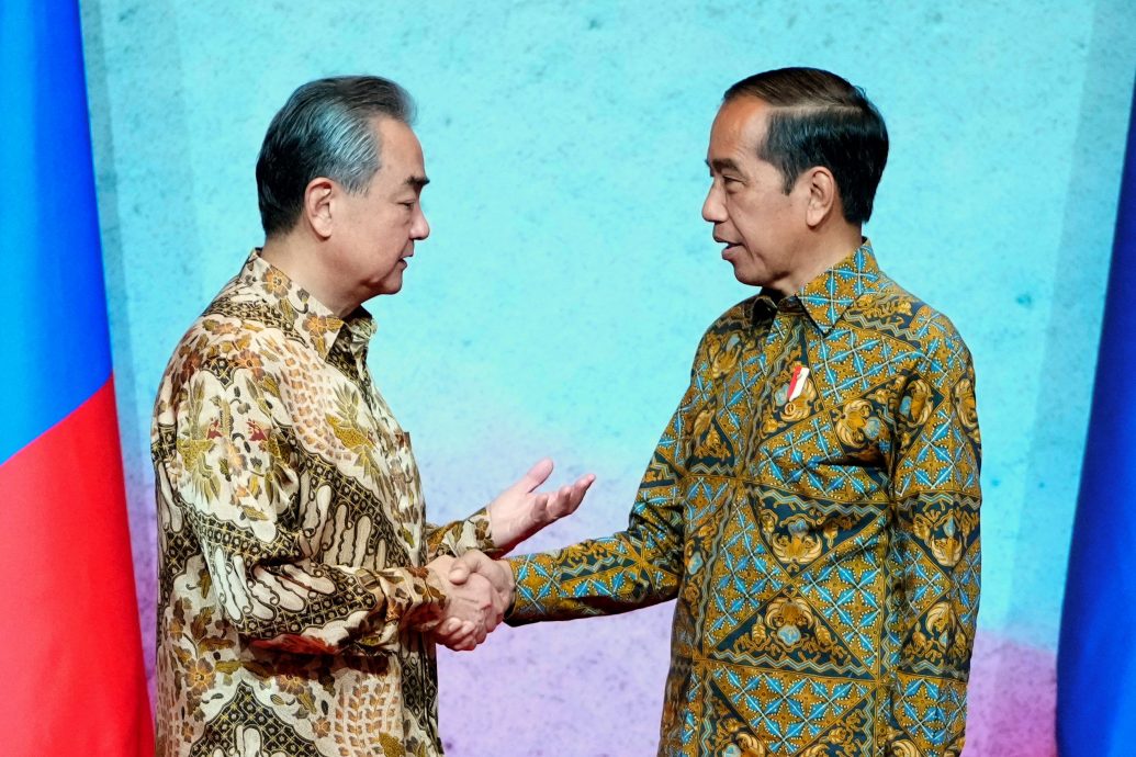 头)王毅:警惕北约试图插足东盟 引入冷战思维和阵营对抗