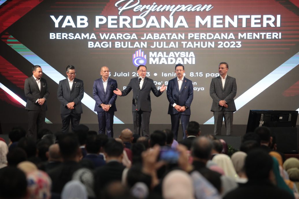 安华:登记局官员涉贪