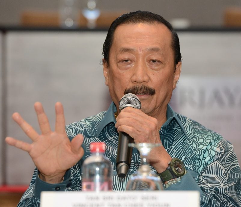 封面配图//取自中国报/福荣 雪仪 / 11.00AM 采访:陈志远见证成功集团与纳莎签署股权买卖协议 - - 地点:BRONX IV, LEVEL 14, BERJAYA TIMES SQUARE HOTEL