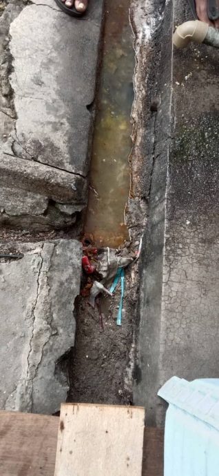 小贩中心开业23年无公厕  业者食客申诉残旧 促重建