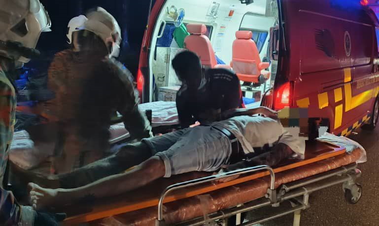 **已签发**柔︰骑重机与车子相撞,华男与妻晚餐后车祸亡