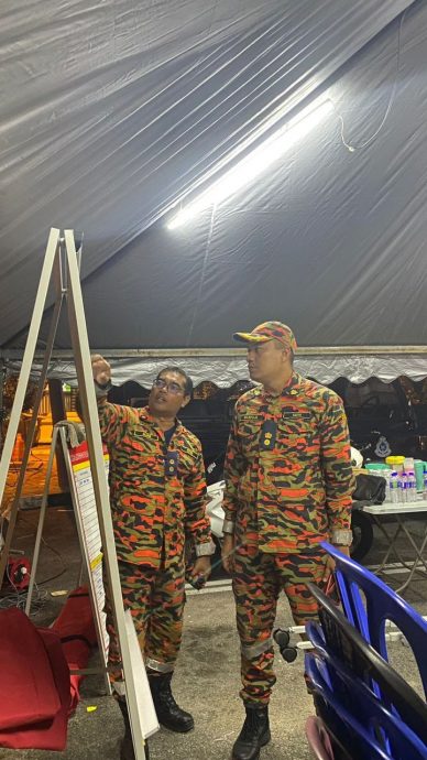 **已签发**柔(先供网):男子从兴楼桥一跃而下失踪,消拯局采水面搜寻行动寻人