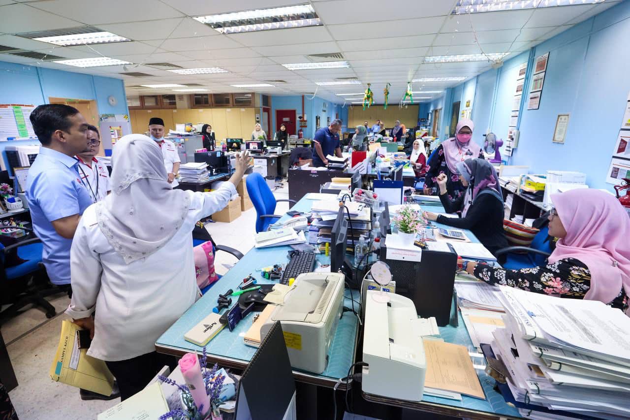 **已签发**柔：第三版：闲置逾20年建筑物将重开，翁哈菲兹：纾缓中央医院人潮