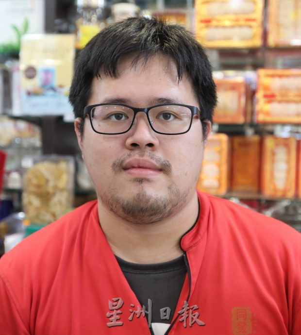 **已签发**柔：第二版头条：【特稿】：天气变化多端，清补凉中药材持续受欢迎