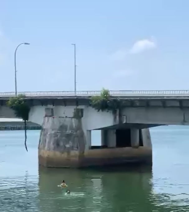 **已签发**柔:跳河救人却溺水,男子送院急救;坠河男则下落未明