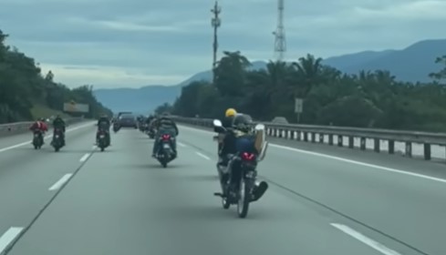 已签发/飚车族现南北大道·交警总监:快自首!