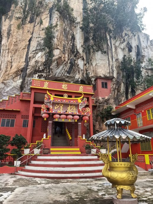 广福岩佛寺属三宝洞物业 没设任何管理委员会