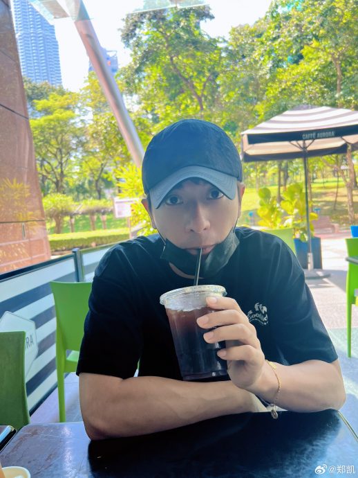  微博晒喝咖啡照 《步步惊心》郑凯定位大马辟谣嫖娼