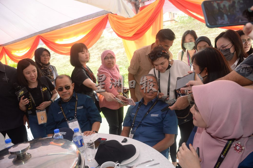 慕尤丁:土团党户头全被冻结“州选花费皆靠支持者捐款”