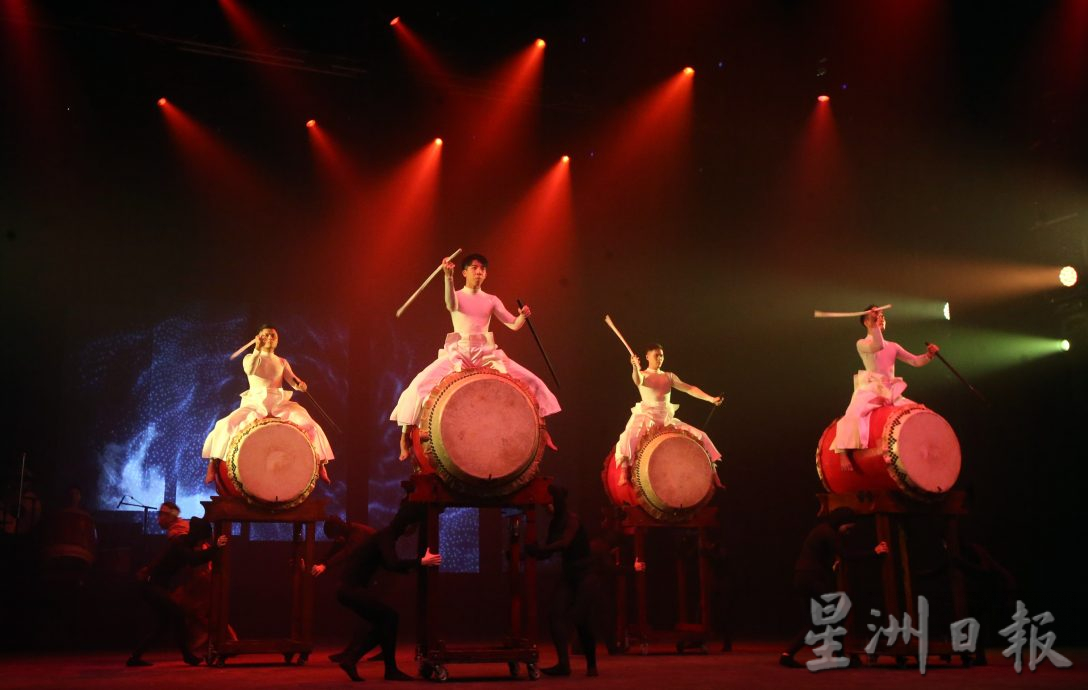 打击乐空中舞韵合一 《SAKTI》创意演绎马来传说