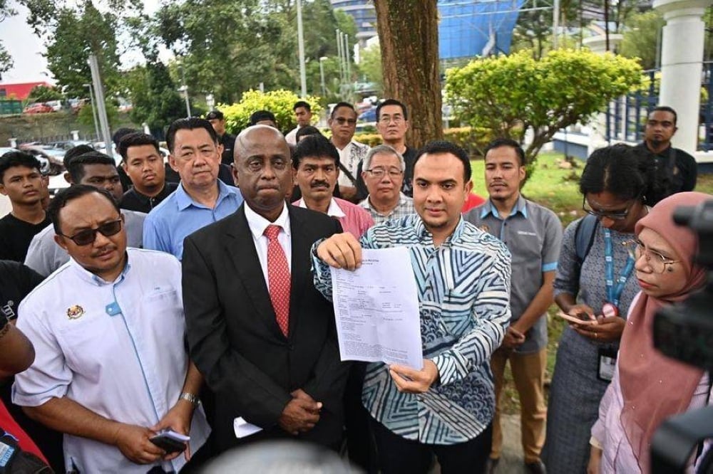 报案查3人污蔑言论 代表律师:首相加影私邸是租的