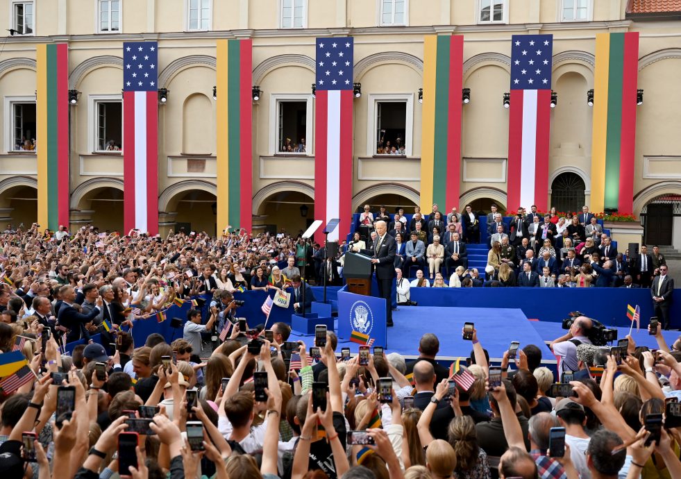 拜登在北约峰会宣布对乌克兰的支持“不会动摇”